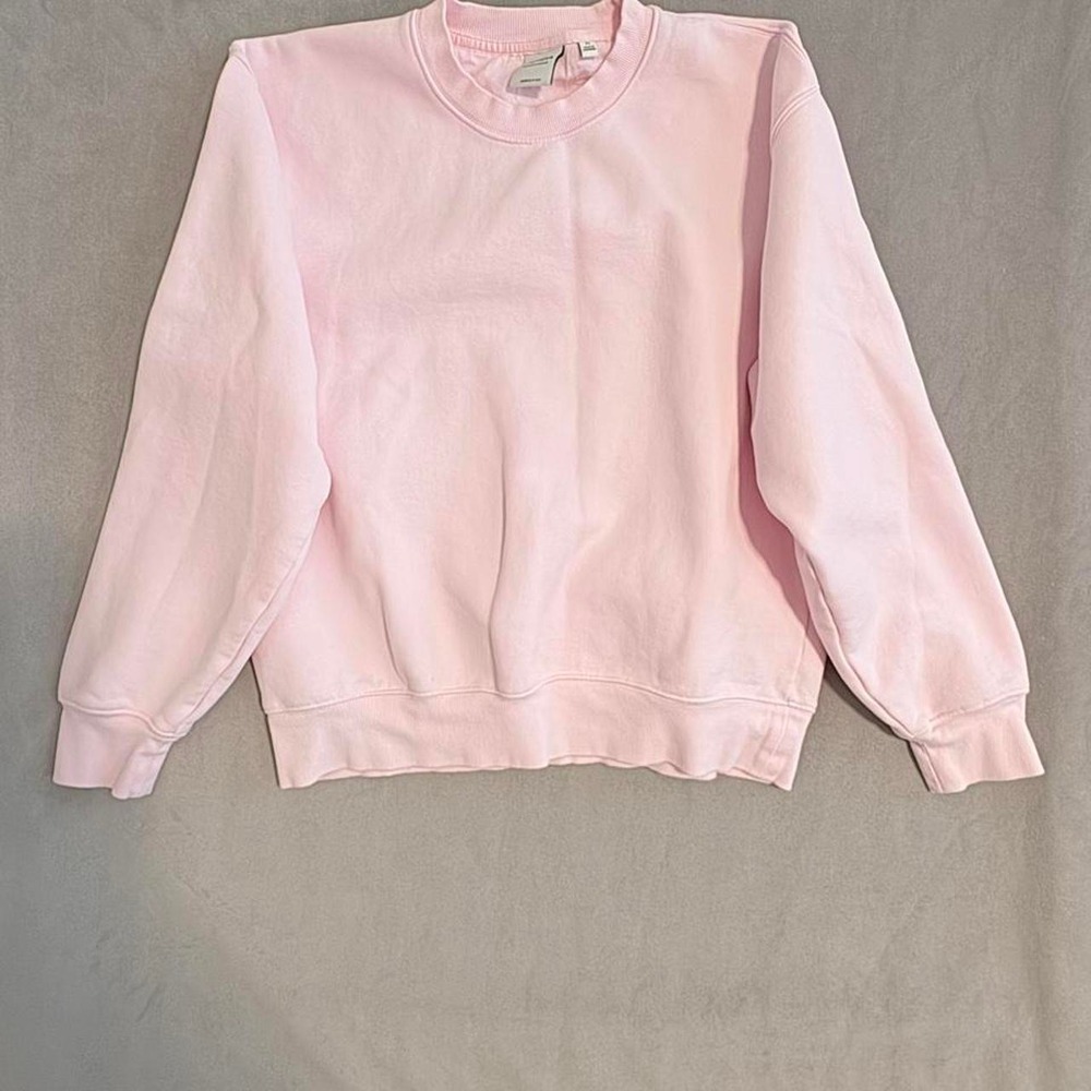 Aritzia Perfect Fit Sweatfleece Crewneck in size M Light pink